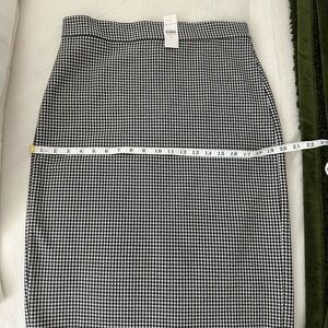 Ann Taylor Black and White Houndstooth Midi Pencil Skirt 10